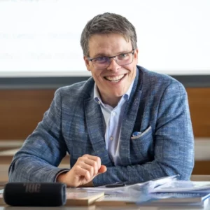 doc. Ondřej Vojáček, Ph.D. – profesionální vyjednavač, VŠ pedagog, ekonom